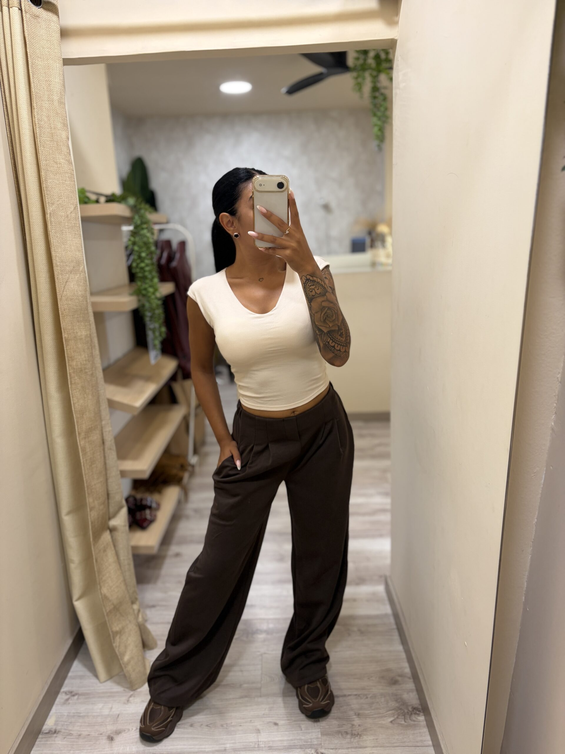 Camiseta Crop Relleno Beige