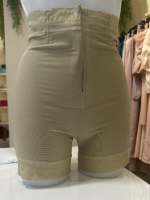 Alternative view of Faja short colombiana beige