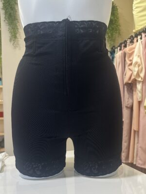 Alternative view of Faja Short Colombiana