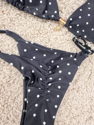 Alternative view of Bikini Lola
